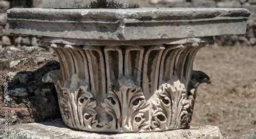 Chapiteau grec dans l'Agora grecque d'Athènes, Grèce