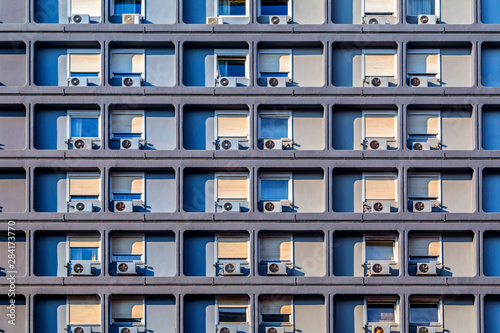 Building facade pattern