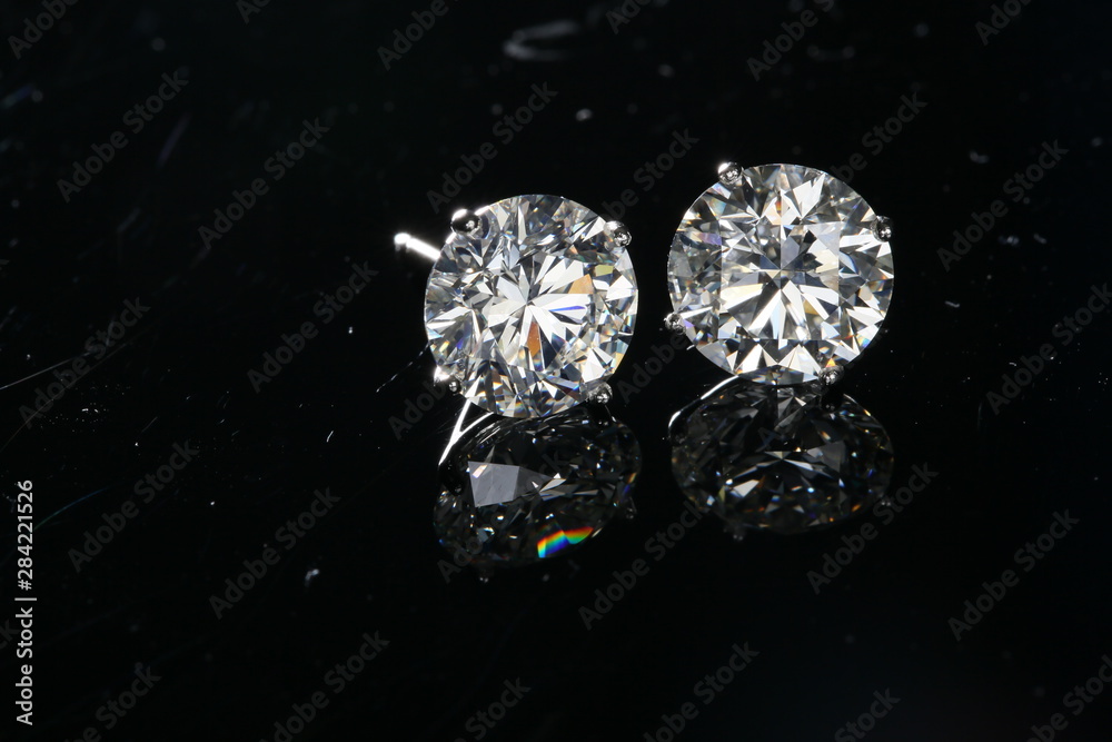 Fototapeta premium Diamond Studs