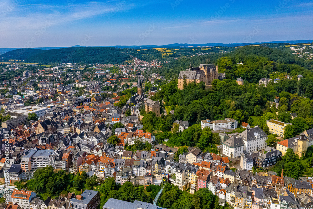 Stadt Marburg aus der Luft