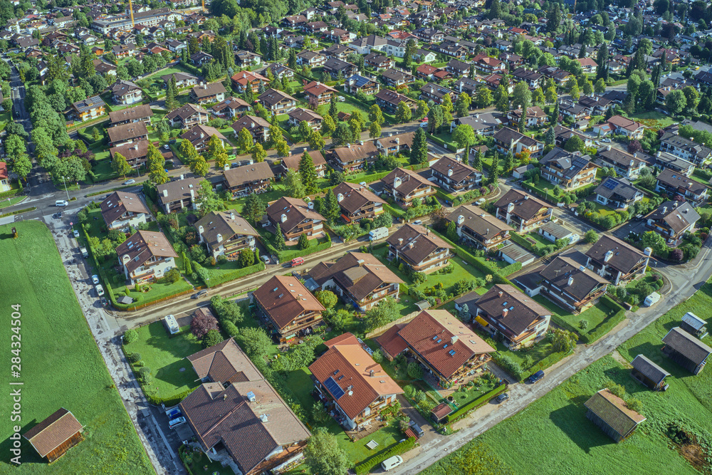 Aerial view of a holiday home settlement at the edge of a Bavarian small town
