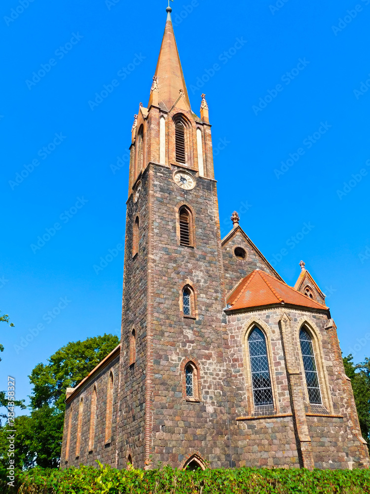 Die Evangelische Dorfkirche in Hohensaaten