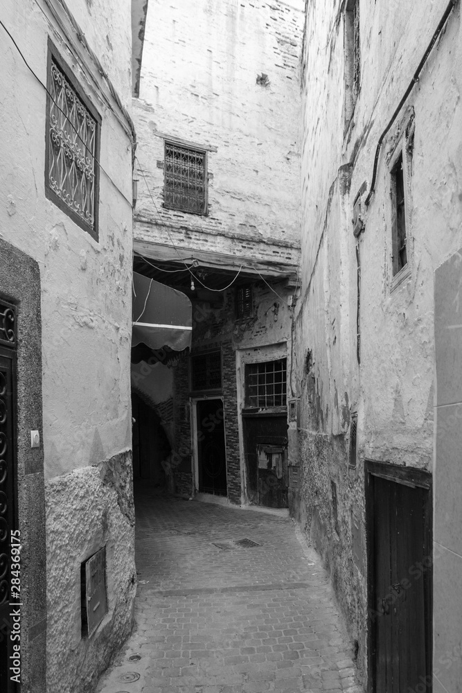 Obraz premium Old buildings in old Moroccan city