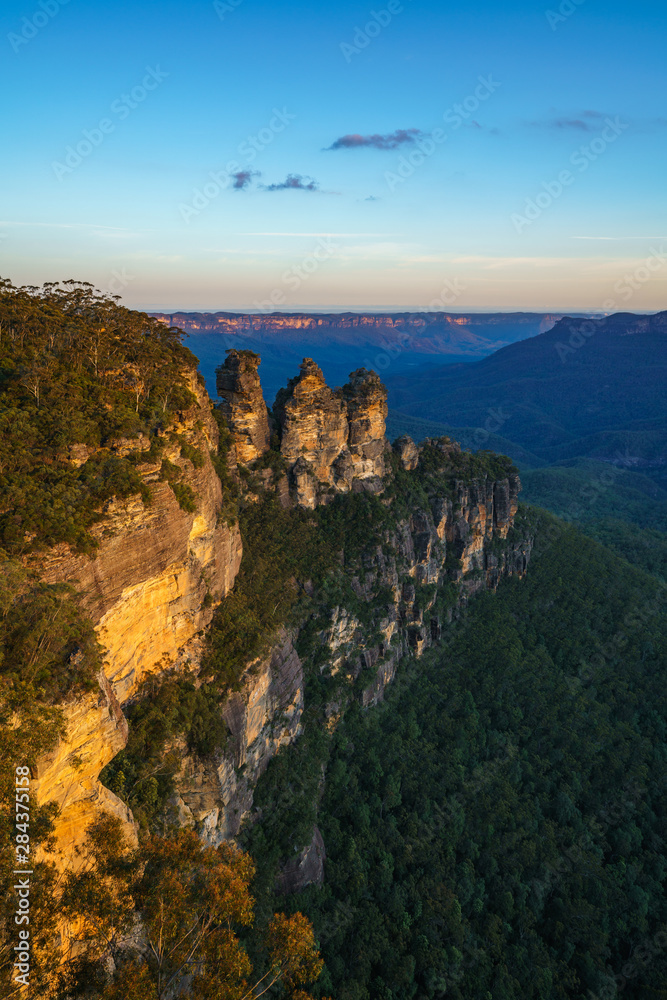 sunset at three sisters lookout, blue mountains, australia 28