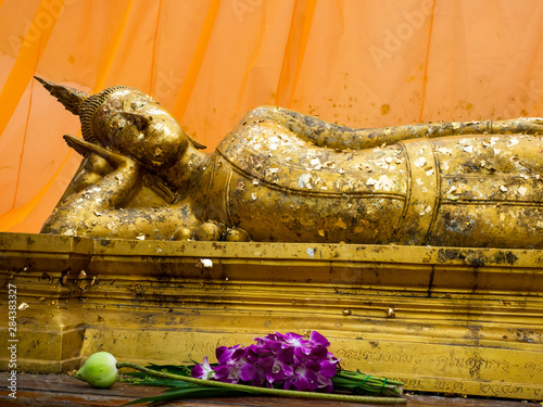 Canvas Print Asia, Thailand, Ang Thong, Lying Buddha at Wat Muang, Ang Thong, Thailand