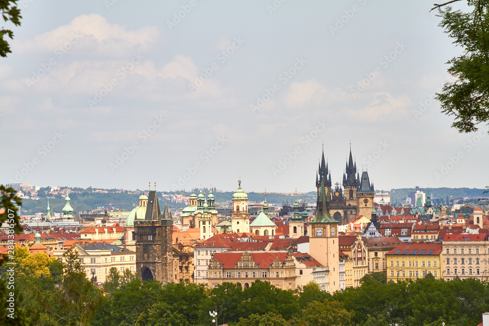 Prag ist die Hauptstadt und zugleich bevölkerungsreichste Stadt der Tschechischen Republik.