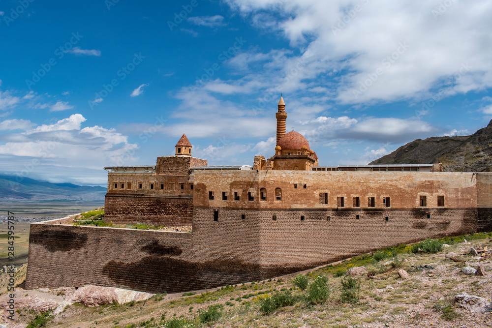 Dogubayazıt, Turkey: the Ishak Pasha Palace, a semi-ruined palace and administrative complex of Ottoman period built from 1685 to 1784, one of the few examples of surviving historical Turkish palaces