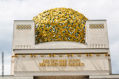 Foto Cupola and entrance of Secession, Vienna Austria