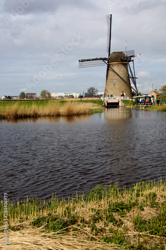 Netherlands (aka Holland), Kinderdijk. 19 historic windmills situated at the convergence of the Noord & Lek. UNESCO site