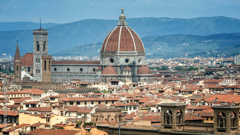 Basilica dei Santa Maria del Fiore, Florence, Italy overview
