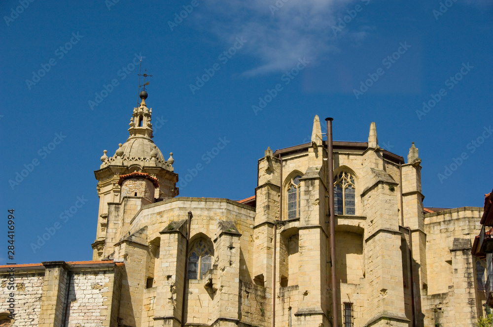 Spain, Guipuzcoa coast, Hondarribia (aka Fuenterrabia). Church of Santa MarÌa de la AsunciÛn, 15th century Gothic.