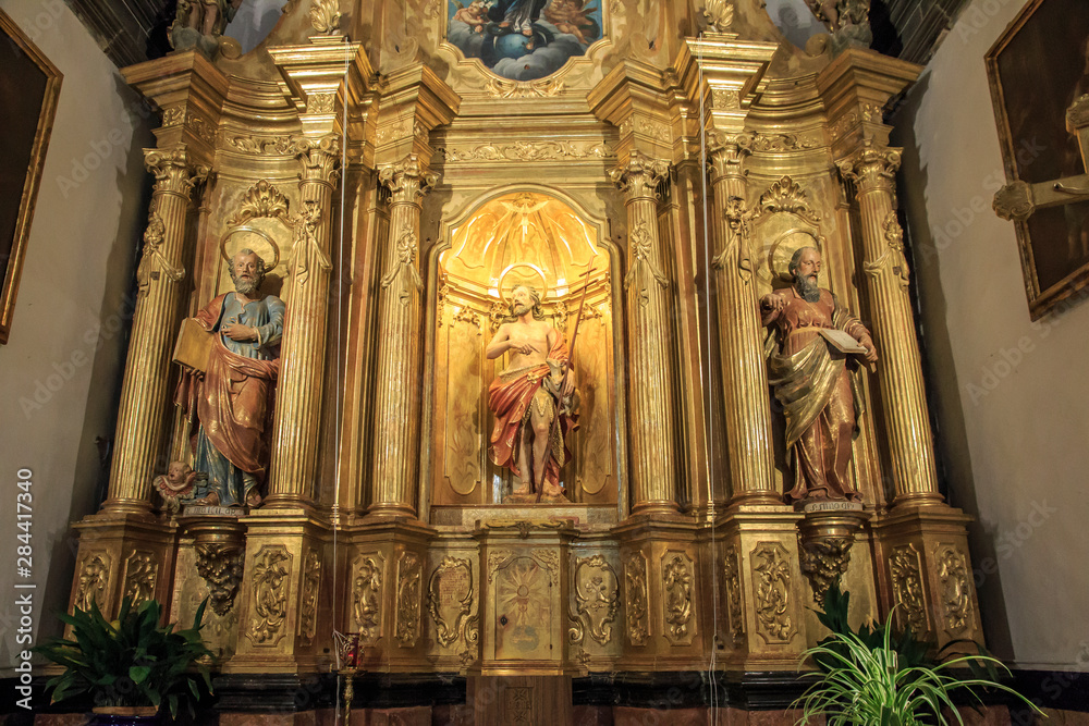 Obraz premium Spain, Balearic Islands, Mallorca, Valldemossa, Tramuntana mountain village in West Mallorca. Smaller, less prominent church.