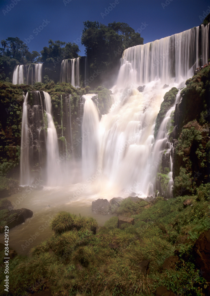 Fototapeta premium Argentina, Igwazu Falls, Falls, Salto Bossetti thunders into the river below.