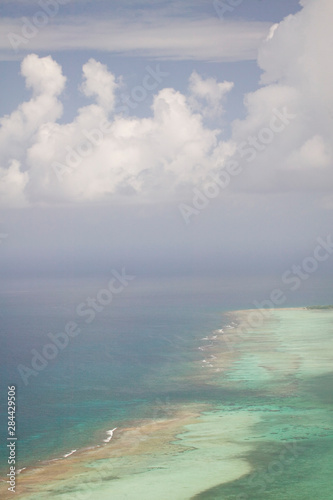 Fototapeta Naklejka Na Ścianę i Meble -  aerial view of a barrier reef, Lighthouse Atoll, Belize 