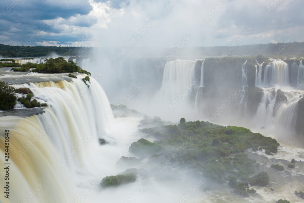 Iguacu (Iguazu) Falls, Cataratta Foz do Iguacu, Parana, Iguazu National Park, Brazil Iguacu (Iguazu) Falls, Cataratta Foz do Iguacu, Parana, Iguazu National Park, Brazil