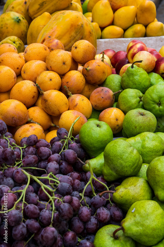 Fototapeta Naklejka Na Ścianę i Meble -  Fresh tropical fruit for sale in historic Cartagena, Colombia.