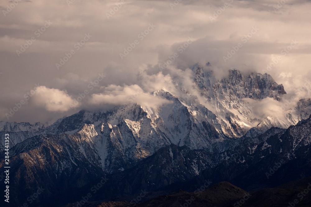 USA, California, Sierra Nevada Mountains. Landscape of Sierra Crest. 