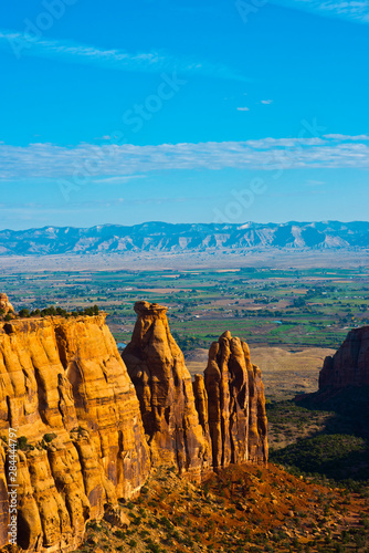 USA, Colorado, Fruita, Grand Junction, Vistas along Rim Rock Drive, Colorado National Monument