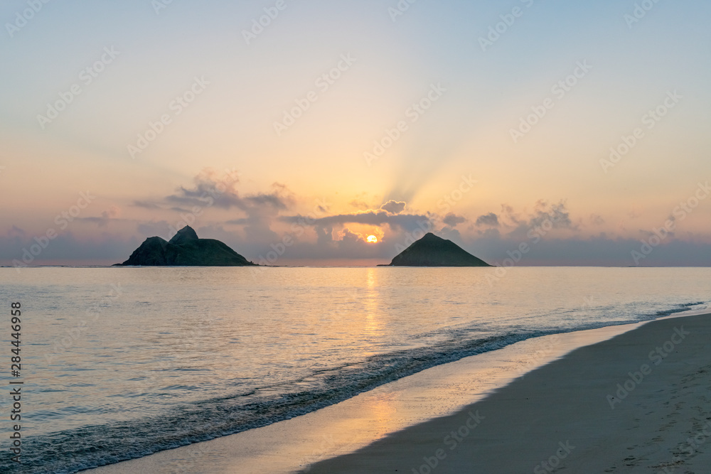 USA, Hawaii, Oahu, Lanikai Beach Sunrise USA, Hawaii, Oahu, Lanikai Beach Sunrise