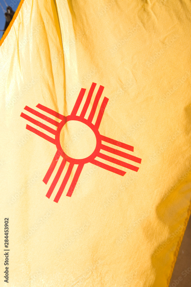 Fototapeta premium NA, USA, New Mexico, Santa Fe, New Mexican State Flag