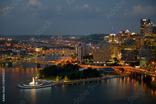 USA  Pennsylvania  Pittsburgh. Pittsburgh from the Duquesne Incline with Point State Park at dusk