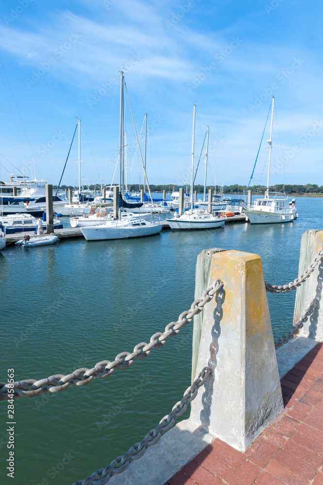 Fototapeta premium USA, South Carolina, Beaufort, Waterfront park and marina