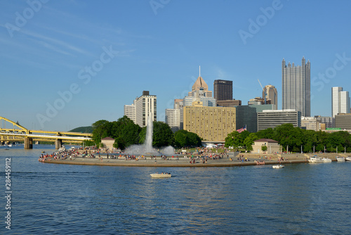 USA, Pennsylvania, Pittsburgh. Boats in front of Point State Park with downtown Pittsburgh in the background