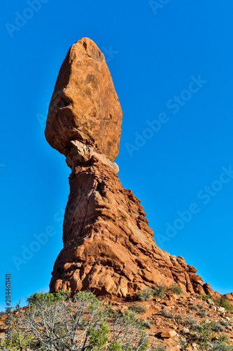 Obraz na plátně USA, Utah, Moab. Arches National Park, Balanced Rock