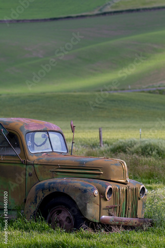 USA, Washington State, Columbia County. Abandoned truck.