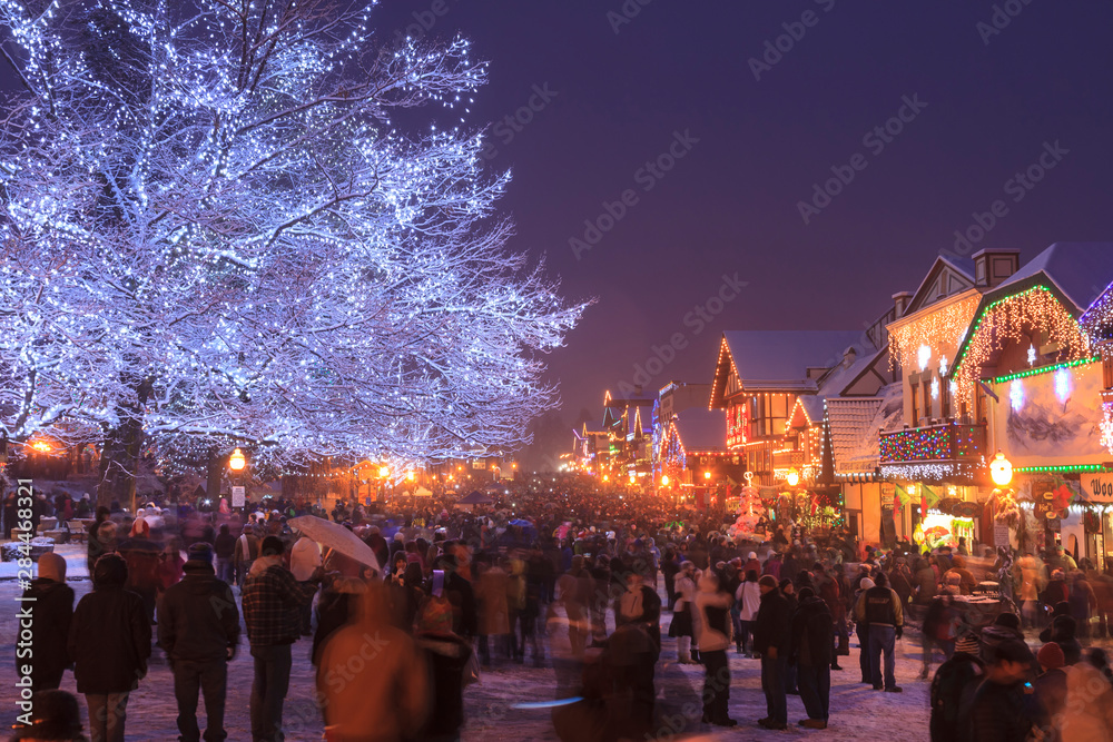 Christmas Lighting Festival, Leavenworth, Bavarian Alpine Village, Eastern Washington State, USA Christmas Lighting Festival, Leavenworth, Bavarian Alpine Village, Eastern Washington State, USA