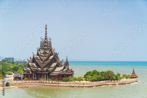Fototapeta Naklejka Na Ścianę i Meble -  Wood Sanctuary of Truth on sea background, in Pattaya, Chonburi, Thailand