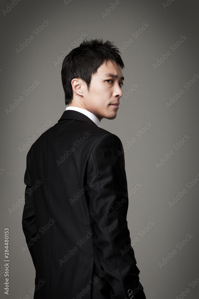 Obraz premium Businessman image of a Korean man in his 30s.