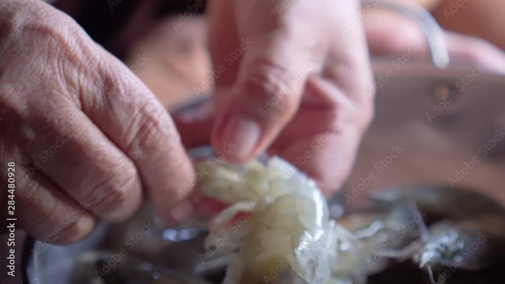 Prawn get peeling with old lady hands. Homemade. Prawn get peeling with old lady hands. Homemade.