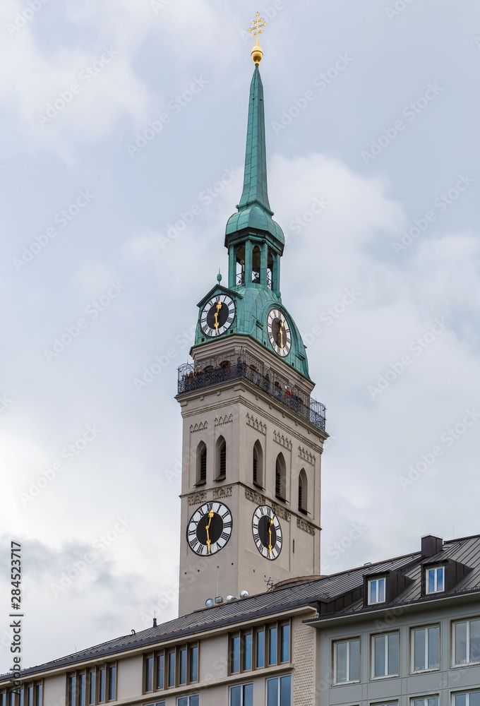 Obraz premium St. Peter's Church, Munich, Germany