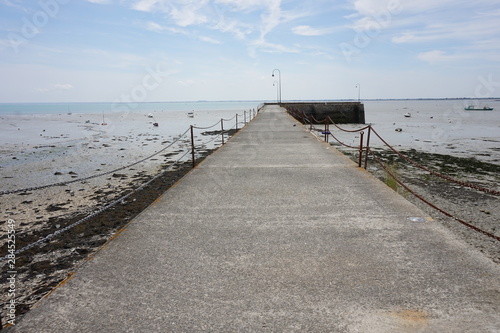 Perspectiva en el puerto de Cancale, Francia