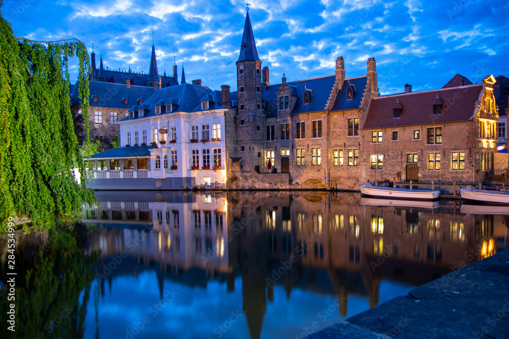 Obraz premium castle at night Belgium