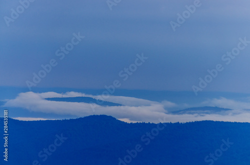 Fototapeta Naklejka Na Ścianę i Meble -  Mgły z połoniny Bieszczady