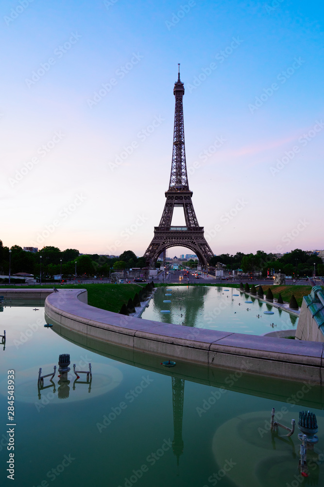 Obraz premium eiffel tour and from Trocadero, Paris