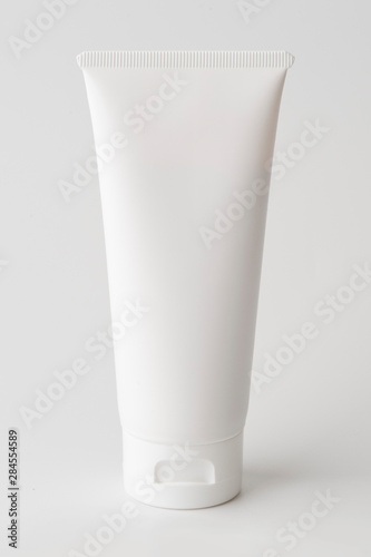 Foto tubetto crema fronte