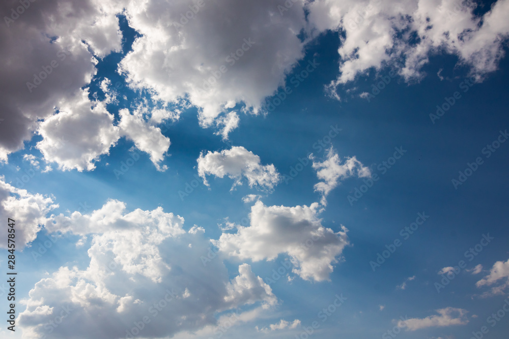 Naklejka premium blue sky with clouds