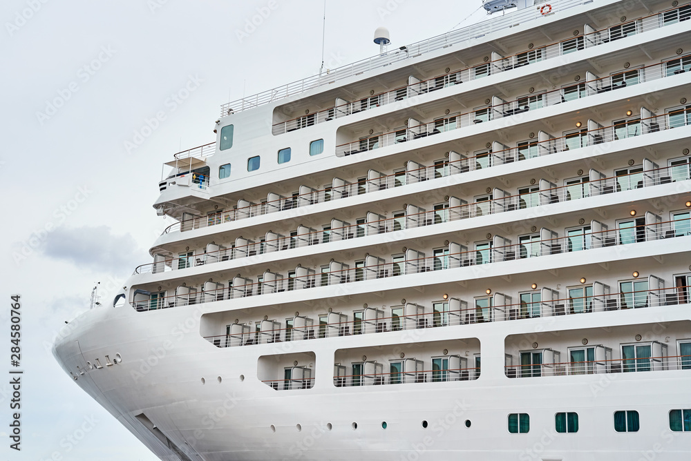 Naklejka premium Close up of cruise ship liner docked in the port