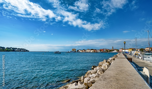 K  ste und Hafen Altstadt Porec  Istrien  Kroatien