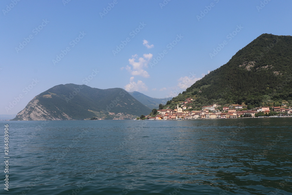 Italie - Lac d'Iséo  et Peschiera Maraglio