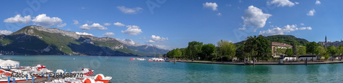 Cosy and beautiful Annecy - city in France with lake and mountains © Alla Ovchinnikova