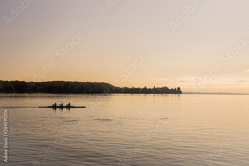 Ruder am Bodensee - Rudern im Sonnenaufgang / Sonnenuntergang