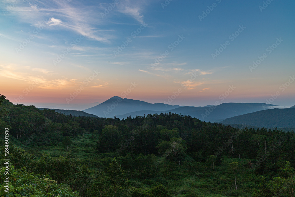 Obraz premium Hachimantai in the early summer morning