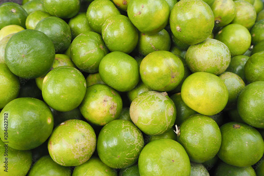 Green lemon, sour flavour
