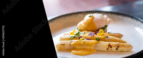 poached egg grilled white asparagus