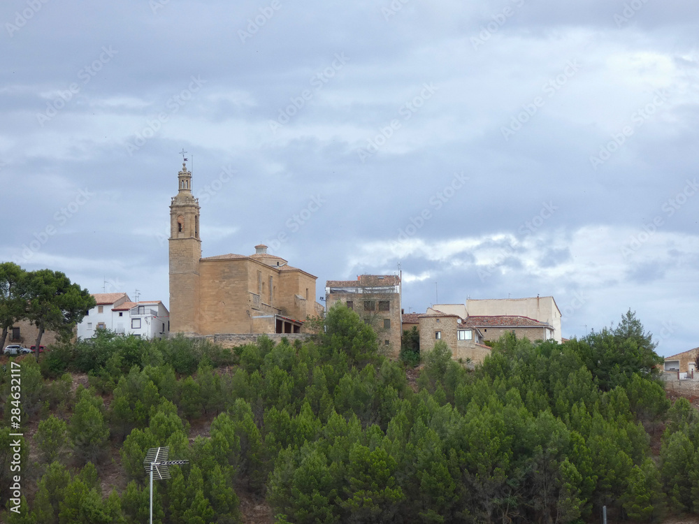 Perfil del pueblo vecino visto desde Torres del río