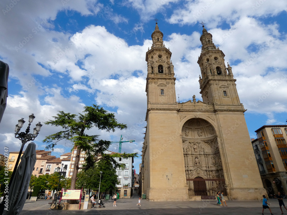 Catedral de Logroño en el centro de la ciudad.